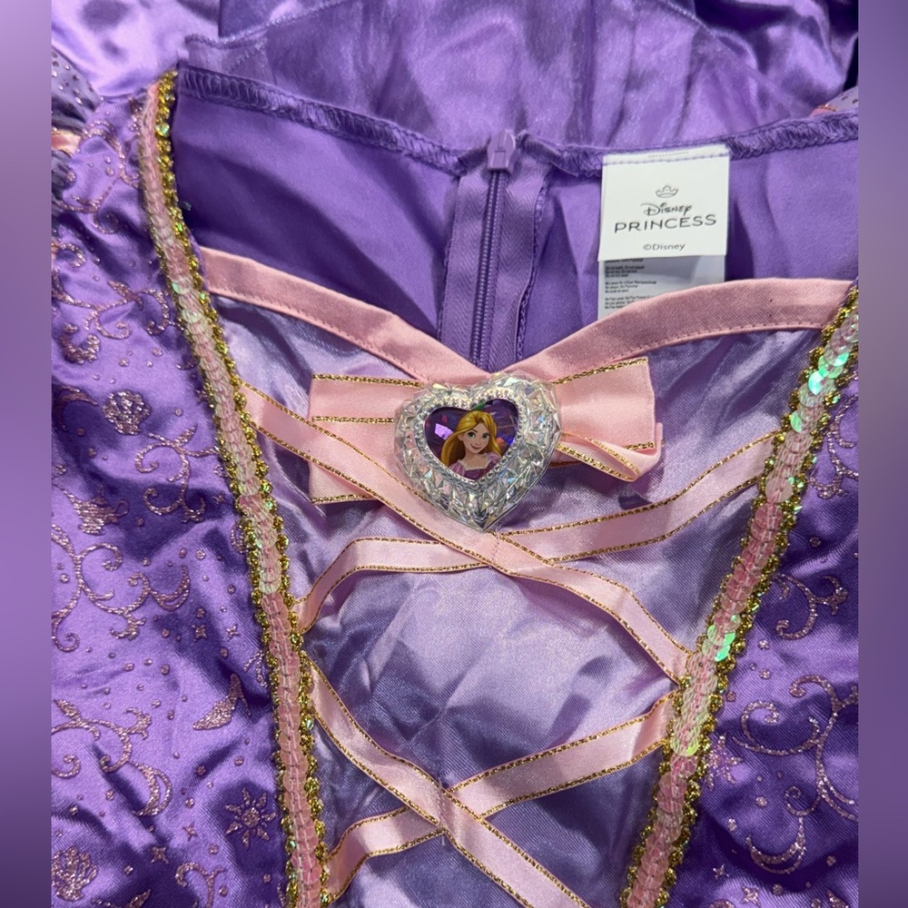 Disney Princess Majestic Rapunzel Girls Dress Pascal Shoulder Plush Small 5-6 - Picture 3 of 6